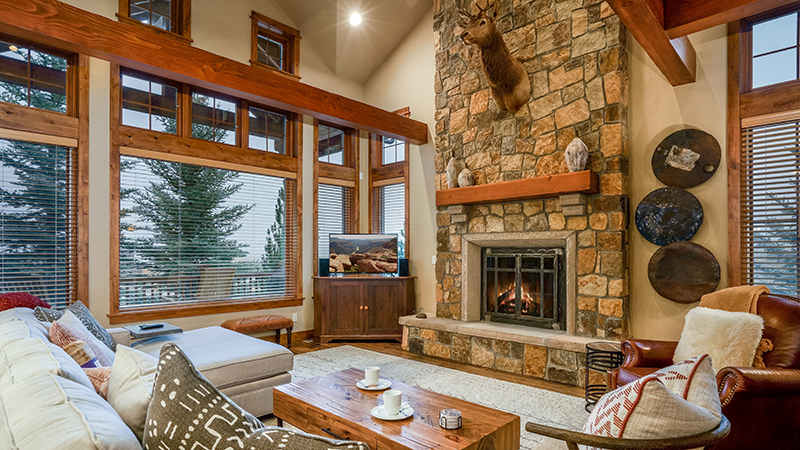 Chalet Veranda, Living Room