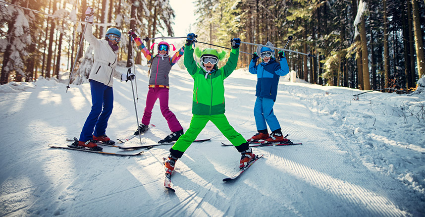 Ski with your kids in Vail