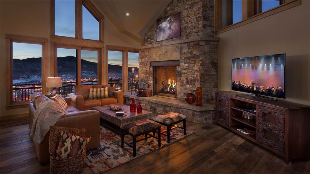 steamboat vacation lodging with views