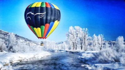 Hot Air Balloon in Winter in Steamboat Springs