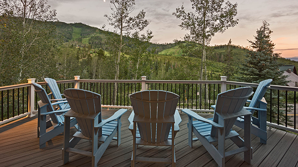 Time Flys Lodge Summer Deck in Steamboat Springs